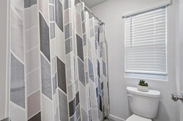 1740 Columbia Drive, Los Banos CA: https://media.crmls.org/mediaz/39e8edb3-1389-4f8a-af8e-61788d6e1cfa.jpg