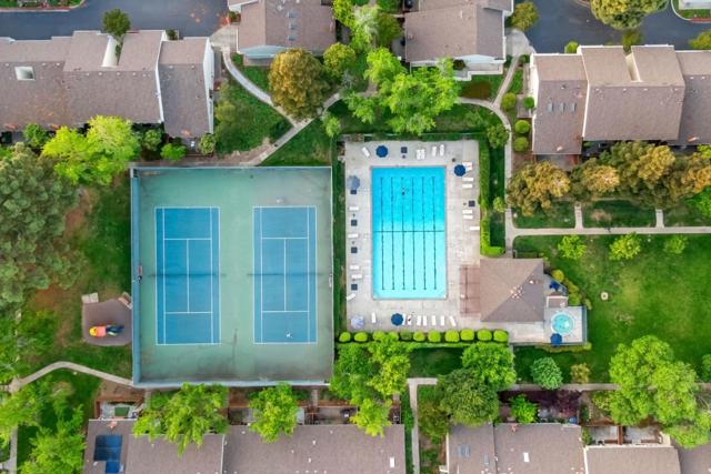 20179 Northwest Square, Cupertino CA: https://media.crmls.org/mediaz/39e903a7-f386-4c05-88e1-9c76e570f38f.jpg