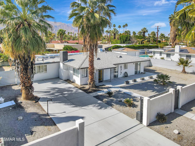 677 S Highland Drive, Palm Springs CA: https://media.crmls.org/mediaz/39eba960-3c29-4082-bdf4-55694feae580.jpg