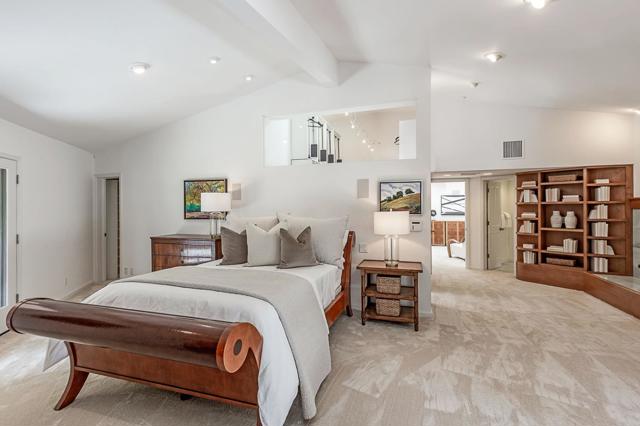 3 Oak Forest Court, Portola Valley CA: https://media.crmls.org/mediaz/39ebbf69-7b44-48d5-ae3b-b5288fbb6104.jpg