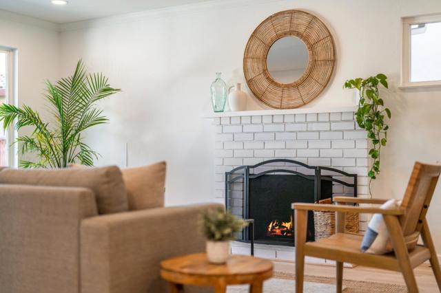 506 Bayview Drive, Aptos CA: https://media.crmls.org/mediaz/39ec3ade-383b-477e-aa26-491437b4056f.jpg