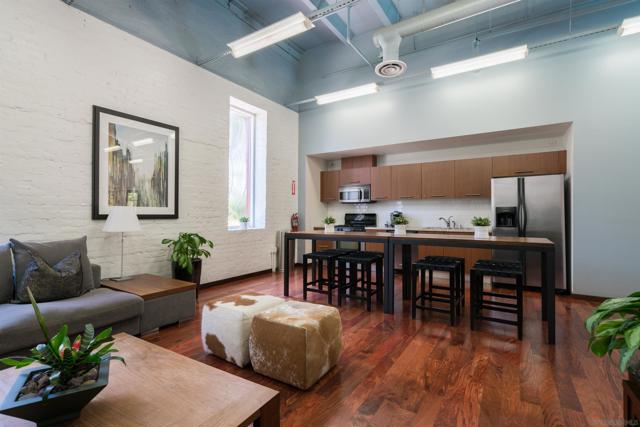 1431 Pacific Hwy, San Diego CA: https://media.crmls.org/mediaz/39ec4779-aded-4d51-a8d6-2608deec7d7d.jpg