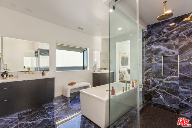 20668 W Hummingbird Court, Porter Ranch CA: https://media.crmls.org/mediaz/39ed1f84-adcd-43fd-b6ea-a3bfa575e1d2.jpg