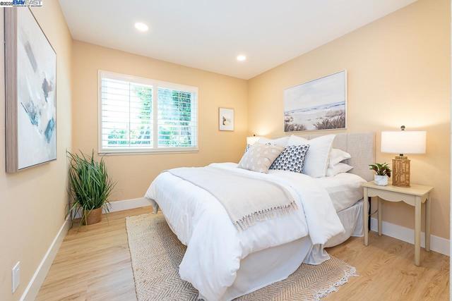 33036 Soquel St, Union City CA: https://media.crmls.org/mediaz/39ed5e0b-0511-43c1-a2ba-d492ce86d5ce.jpg
