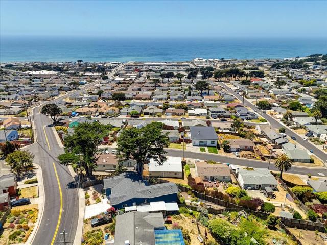 331 Manor Drive, Pacifica CA: https://media.crmls.org/mediaz/39edd28d-8809-4279-a6c5-78d8a344d3ab.jpg