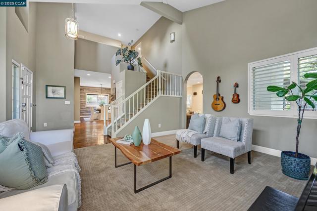 100 Bedford Ct, Danville CA: https://media.crmls.org/mediaz/39ee7310-80d1-4b59-bc6f-4fd0df7351a4.jpg