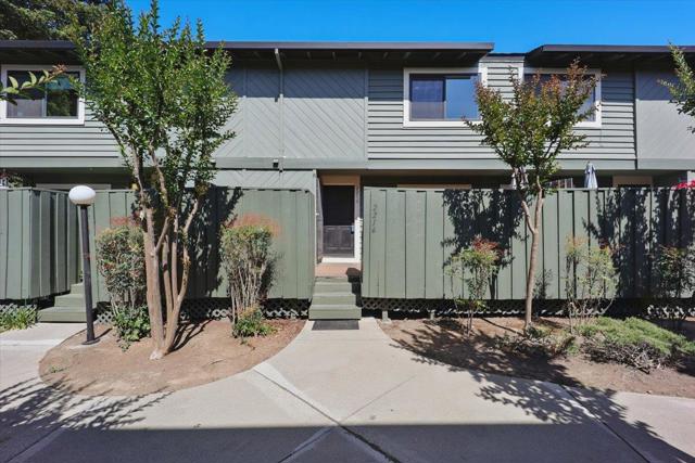 2216 Fazeli Court, Campbell CA: https://media.crmls.org/mediaz/39eec33e-29d5-4bd3-b5ee-be01010ea4c3.jpg