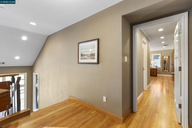 350 Pine Creek Rd, Walnut Creek CA: https://media.crmls.org/mediaz/39ef1c46-e74a-42d4-b363-e621724024fb.jpg