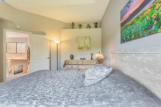 4001 W Lakeshore Dr, San Ramon CA: https://media.crmls.org/mediaz/39f14140-d06a-4f66-8346-65dadfa789b1.jpg