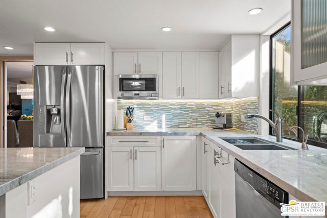 Image 21 of 66 For 2580 La Condesa Drive