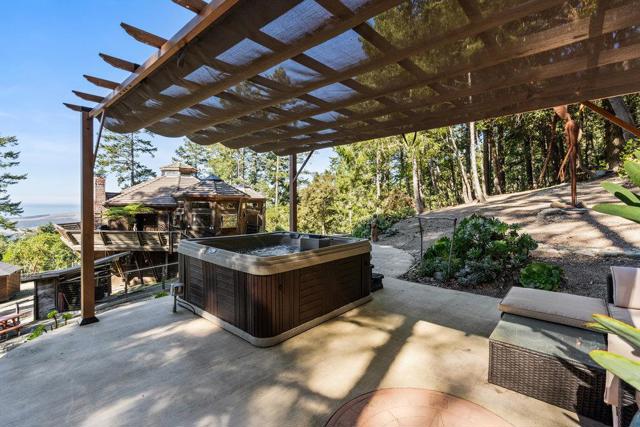 200 S Ranch Road, Pescadero CA: https://media.crmls.org/mediaz/39f38fa5-1adc-4750-8818-65e08d768798.jpg