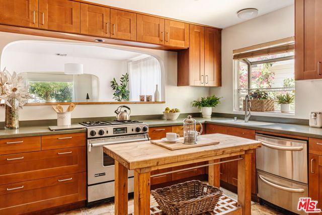 3735 Edenhurst Avenue, Los Angeles CA: https://media.crmls.org/mediaz/39f3f14c-e611-40d8-87e3-08dd8fcb89e0.jpg