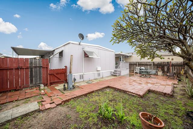 2950 Iris Ave, San Diego CA: https://media.crmls.org/mediaz/39f49579-5a86-41a0-af5a-d5eadf6da790.jpg