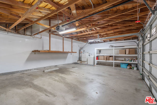 1943 Stonesgate Street, Westlake Village CA: https://media.crmls.org/mediaz/39f52de3-f255-49ec-8368-36aef33f4b75.jpg