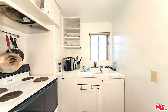 653 Marine Street photo 52