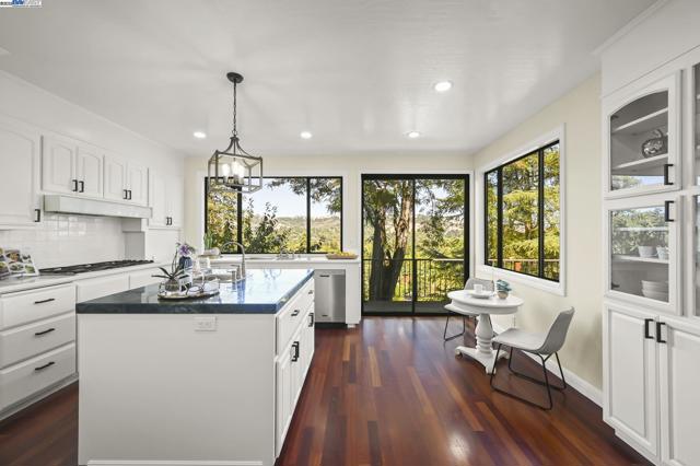 Image 16 of 52 For 783 Solana Dr