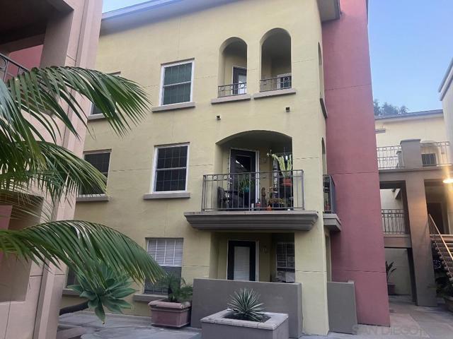 1270 CLEVELAND AVE, San Diego CA: https://media.crmls.org/mediaz/39f5ee29-d886-41c6-ba7c-6a90f179feca.jpg