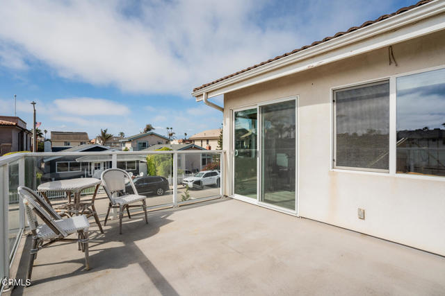 5040 Island View Street, Oxnard CA: https://media.crmls.org/mediaz/39f60efd-9900-4793-b82e-0b72a2c0f18d.jpg