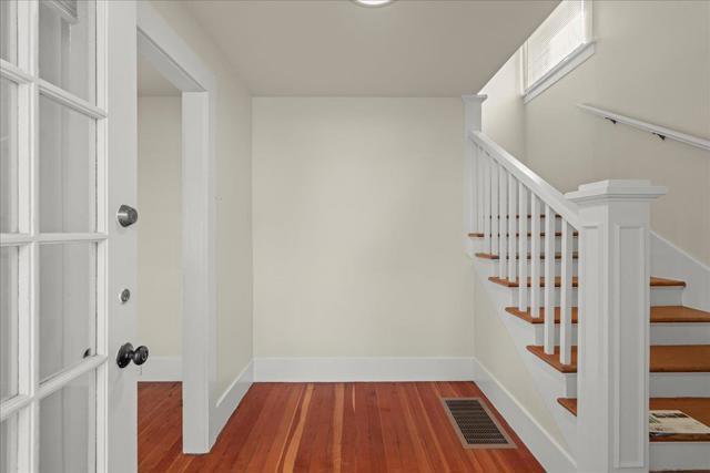 262 Hawthorne Avenue, Palo Alto CA: https://media.crmls.org/mediaz/39f6575a-67f3-41a4-bb4f-42a9b5864af2.jpg