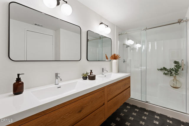 4490 Lubbock Drive, Simi Valley CA: https://media.crmls.org/mediaz/39f6a7d1-4b6c-4ea6-bc86-82363224ee94.jpg