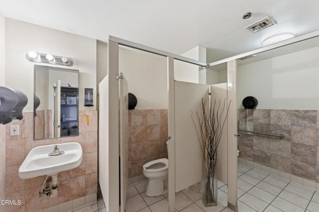  Commercial for Sale in Ventura, California