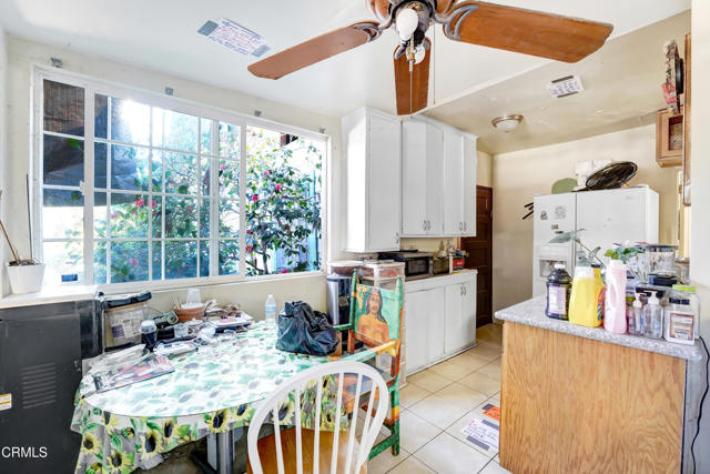 4824 Toland Way, Los Angeles CA: https://media.crmls.org/mediaz/39f8b3f9-0845-4ddd-bad7-7d9003847a91.jpg