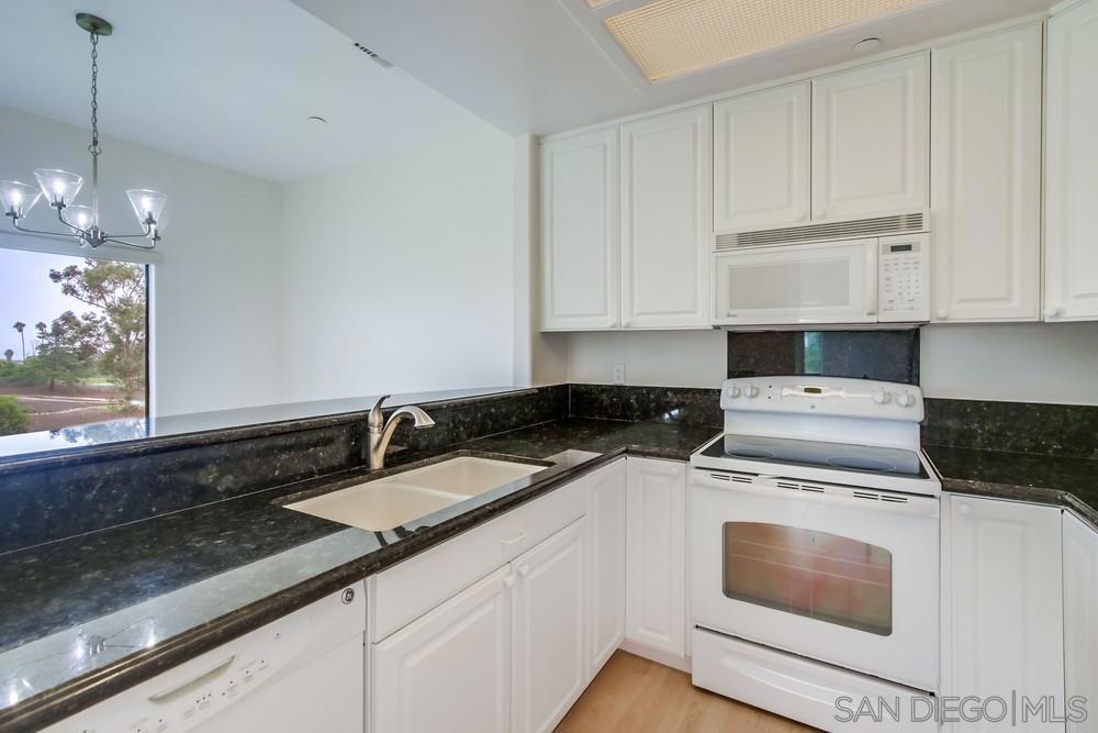 12122 Royal Birkdale Row - photo 9