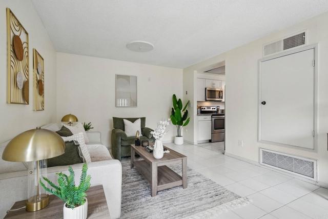 Home for Sale in Rancho Bernardo (San Diego)