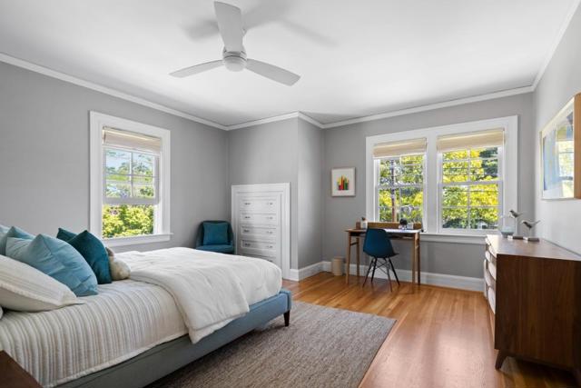 827 Walnut Avenue, Burlingame CA: https://media.crmls.org/mediaz/39fbbcfe-a696-4715-a274-7dc07e7ffdba.jpg