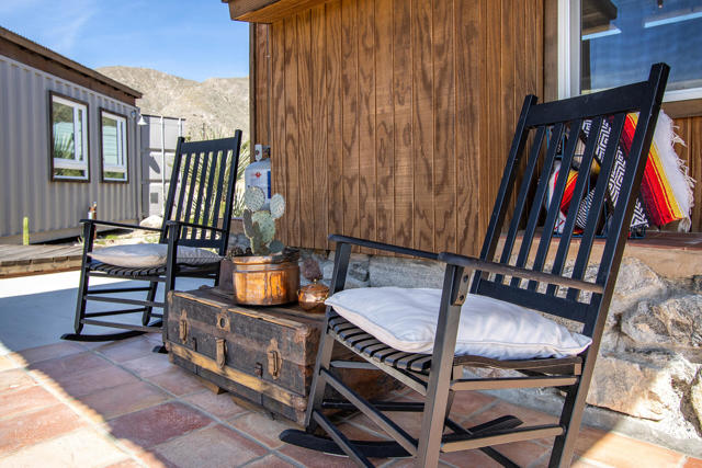 9223 N Star Trail, Morongo Valley CA: https://media.crmls.org/mediaz/39fd7370-b12d-4886-b5d9-7fefee318b6c.jpg