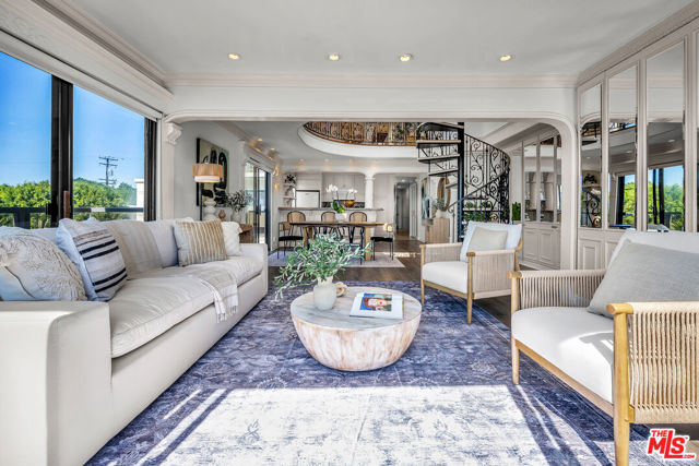 833 Ocean Avenue, Santa Monica CA: https://media.crmls.org/mediaz/39fdb001-0862-4e67-b605-ed7fb9b88056.jpg