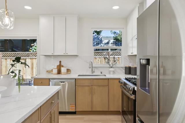 453 N Rengstorff Avenue, Mountain View CA: https://media.crmls.org/mediaz/39fe4252-e05f-447a-b4cc-fc3a12beb728.jpg