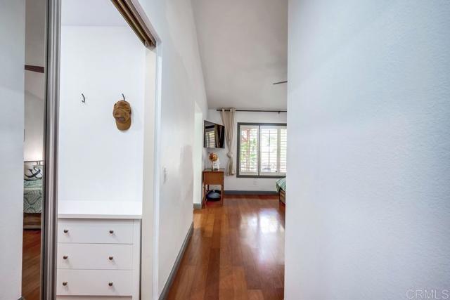 39685 ALMANSA, Murrieta CA: https://media.crmls.org/mediaz/39fec80c-fc4b-4f63-9ae9-1beb85247047.jpg