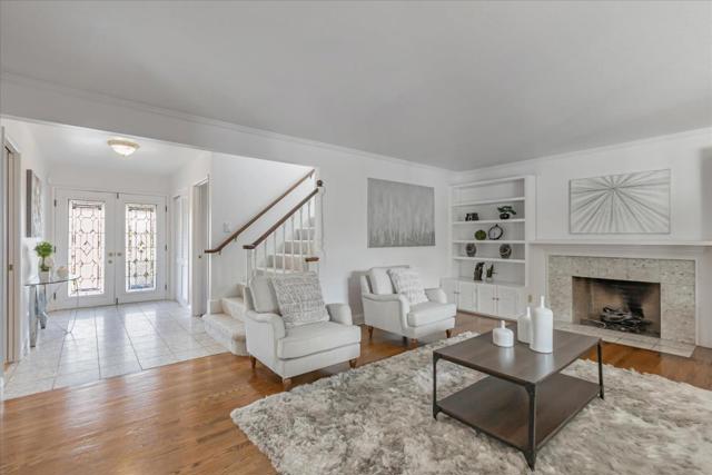 2357 Walden Square, San Jose CA: https://media.crmls.org/mediaz/39ff48fc-3dc9-42fb-91f3-02ddcdf17f0e.jpg