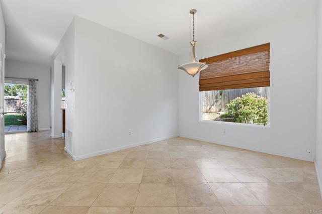 Image 6 of 26 For 2775 Southampton Road