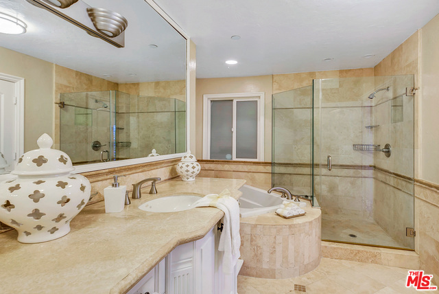 814 ESPLANADE, Redondo Beach, California 90277, 3 Bedrooms Bedrooms, ,3 BathroomsBathrooms,Residential,Sold,ESPLANADE,17205676