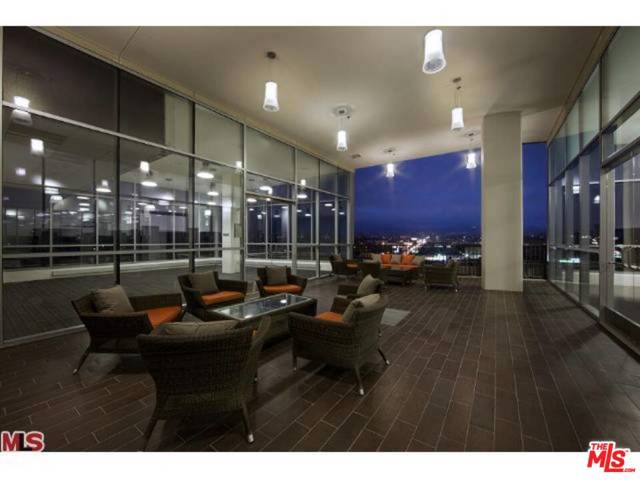 3785 WILSHIRE Boulevard, Los Angeles, California 90010, 2 Bedrooms Bedrooms, ,2 BathroomsBathrooms,Condominium,For Sale,WILSHIRE,21701768