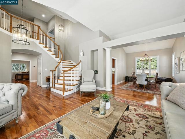 3052 Miwok Way, Clayton CA: https://media.crmls.org/mediaz/3a0329af-5198-451c-b022-6c5f25f2c7e7.jpg