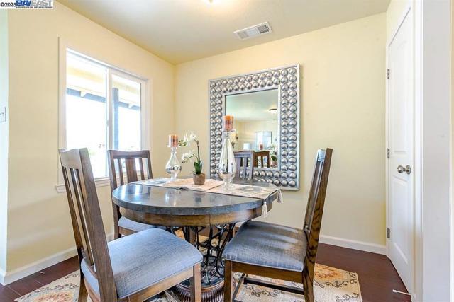 27895 Bruno St, Hayward CA: https://media.crmls.org/mediaz/3a04bc9a-7740-444f-b008-d41d8576191e.jpg