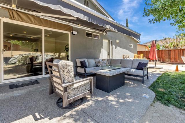 321 Vineyard Drive, San Jose CA: https://media.crmls.org/mediaz/3a0508c0-bed7-4f7b-baa6-77f7c04cb39a.jpg