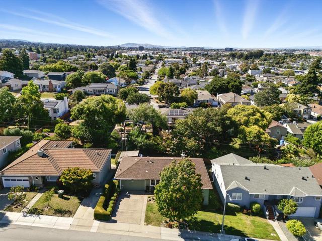 120 42nd Avenue, San Mateo CA: https://media.crmls.org/mediaz/3a05c1a2-0d99-42cb-a0a9-73771fcac67d.jpg