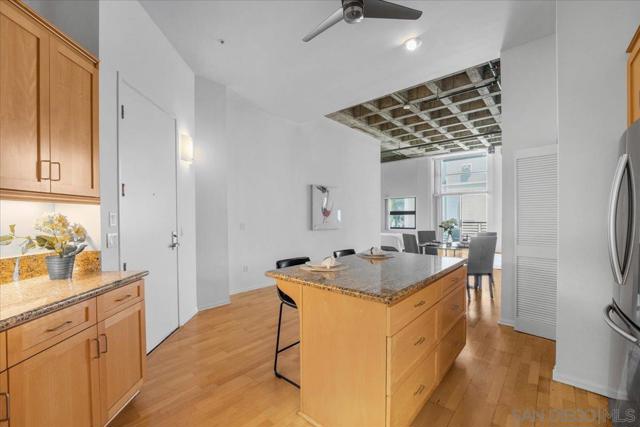 3211 5Th Ave, San Diego CA: https://media.crmls.org/mediaz/3a07c741-6f70-4712-84f9-d30e77af31f9.jpg