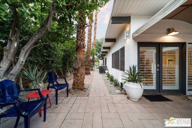695 N Monterey Road, Palm Springs CA: https://media.crmls.org/mediaz/3a081bb1-1bbe-4d53-b6ad-f491a68a8891.jpg