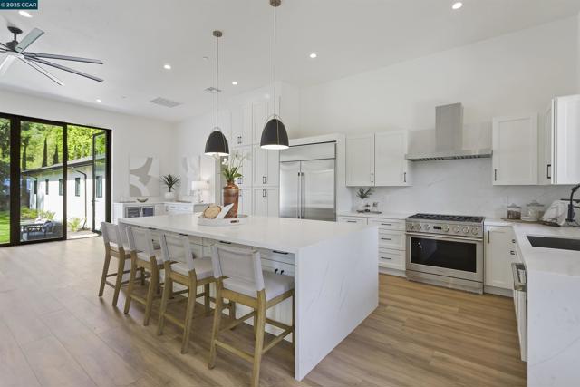2559 Romley Ln, Alamo CA: https://media.crmls.org/mediaz/3a087cce-21fd-44db-805a-33691e063f16.jpg