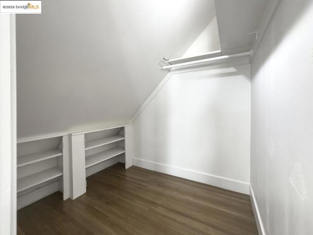479 Kentucky Ave, Berkeley CA: https://media.crmls.org/mediaz/3a098fbc-8d5f-49eb-b5fa-5b6c30d451d9.jpg