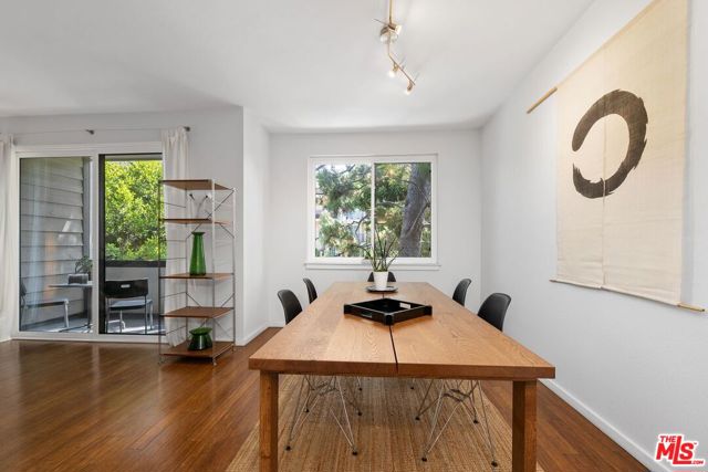 306 Bora Bora Way, Marina del Rey CA: https://media.crmls.org/mediaz/3a0ab811-bc17-4a99-81a1-5d4c32055d90.jpg