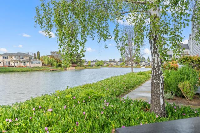 62 Eddystone Court, Redwood City CA: https://media.crmls.org/mediaz/3a0b225d-944c-4056-90ad-e8c439ed585a.jpg