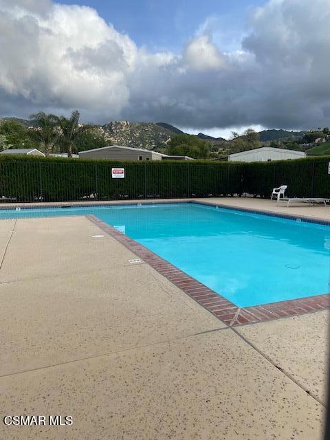 1550 Rory Lane, Simi Valley CA: https://media.crmls.org/mediaz/3a0c037e-5422-4ff7-91ad-e3e436463366.jpg