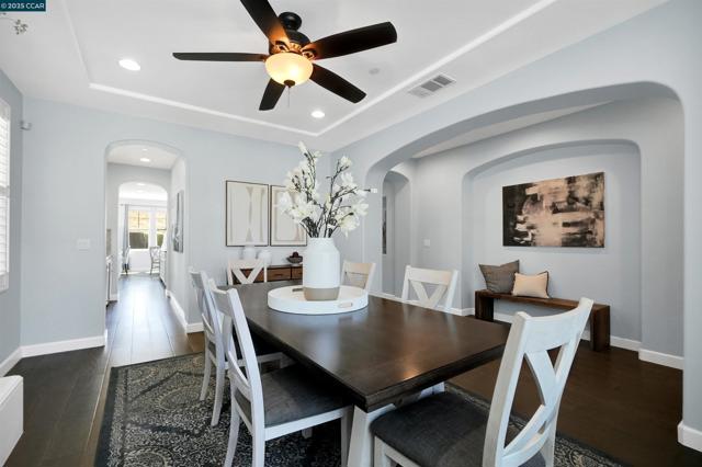 5152 Bengali St, Danville CA: https://media.crmls.org/mediaz/3a0c9f8c-58bd-4cb5-b5b9-906e73fe78c7.jpg