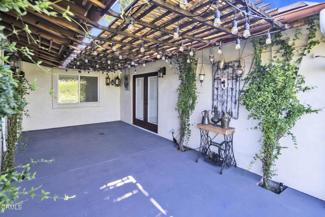 Detail Gallery Image 21 of 30 For 23363 Erwin St, Los Angeles,  CA 91367 - 4 Beds | 3 Baths